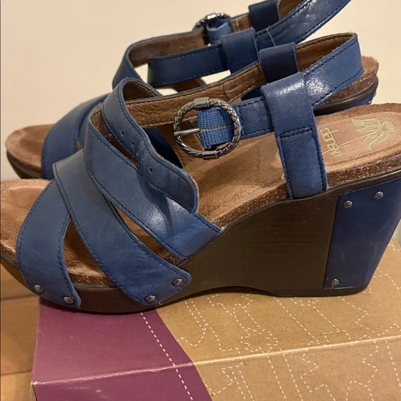 Dansko Women's Blue Strappy Sandals - Picture 6 of 11